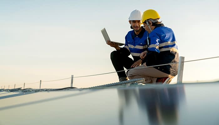 How to use CRM Software to remain competitive in the solar industry